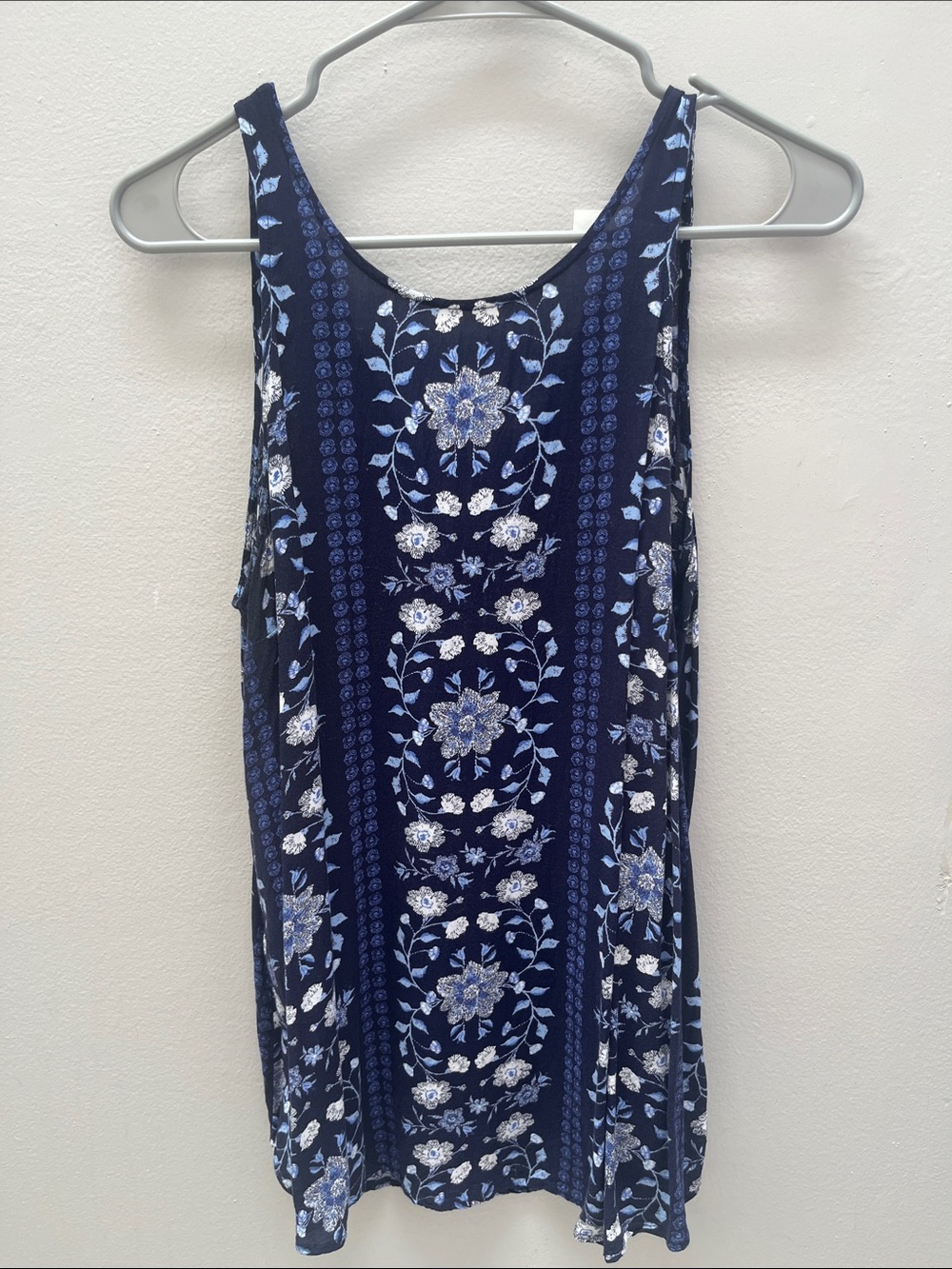 Old Navy Navy Blue Floral Tank Top